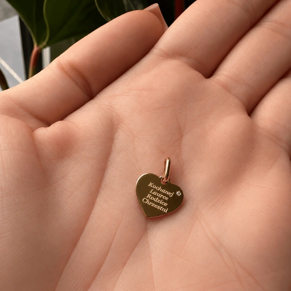 Złota zawieszka serce z brylantem 585 gładka serduszko małe diament grawer 1,3 cm