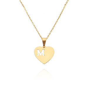 Złota zawieszka serce 585 literka M wysokość 1,8 cm