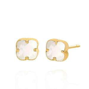 Złote kolczyki 585 koniczynki kwiatki masa perłowa na sztyft 7 mm