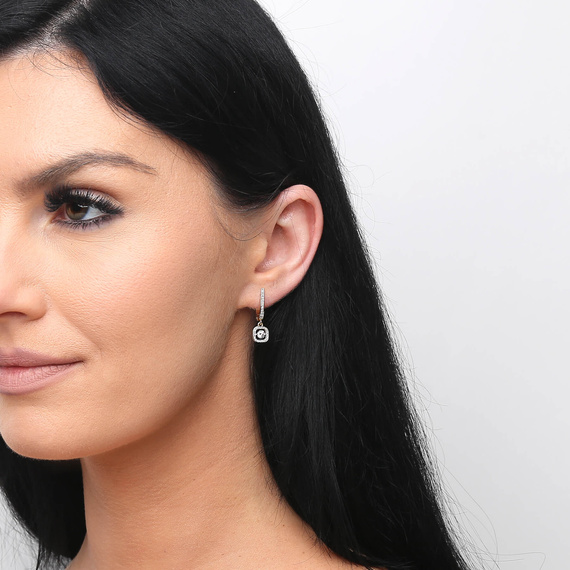 Złote kolczyki 585 wiszące z diamentami o łącznej masie 0,52 ct angielskie 