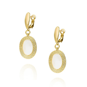 Złote kolczyki 585 wiszące z masą perłową i diamentowaniem angielskie