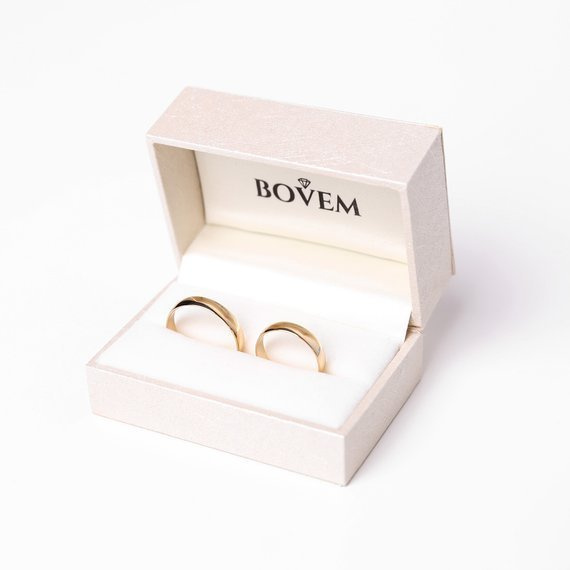 Obrączka ślubna męska: złoto 585, diamentowana, fazowana, 3 mm