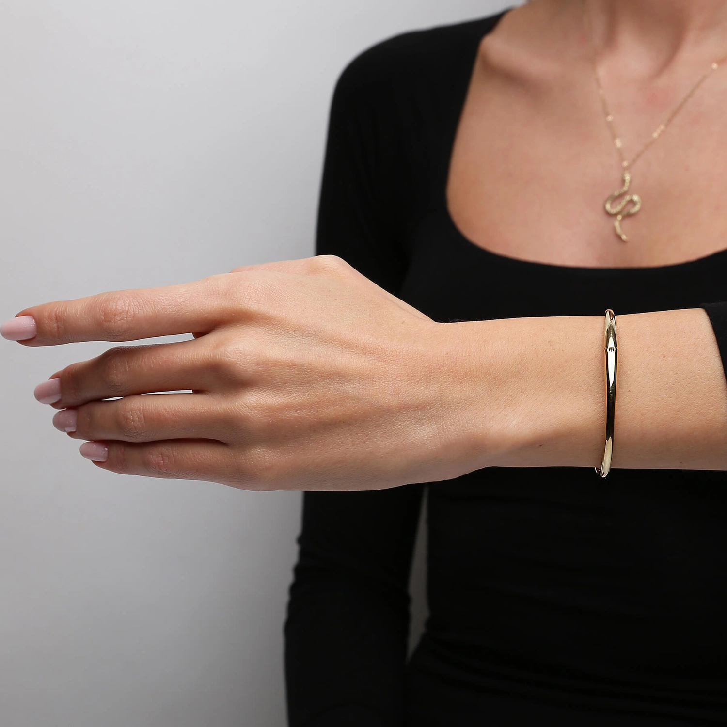 Złota bransoletka sztywna żmija bangle 585 gładka półotwarta diamentowana wąż zielone cyrkonie serpent