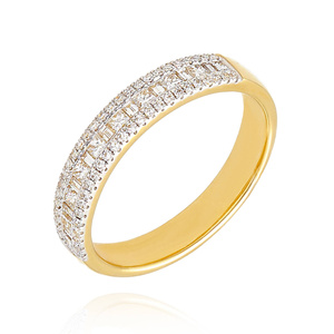Pierścionek złoty 585 wysadzany diamentami o masie 0,44 ct
