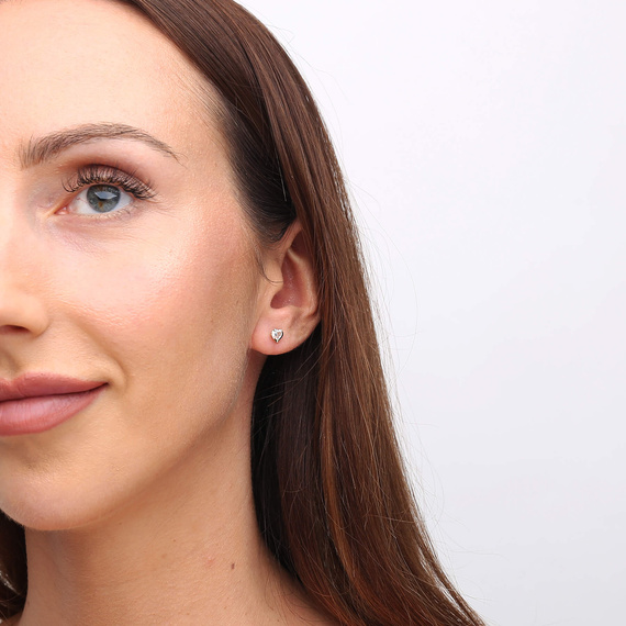 Złote kolczyki serca 585 serduszka cyrkonie fasetowane na sztyft