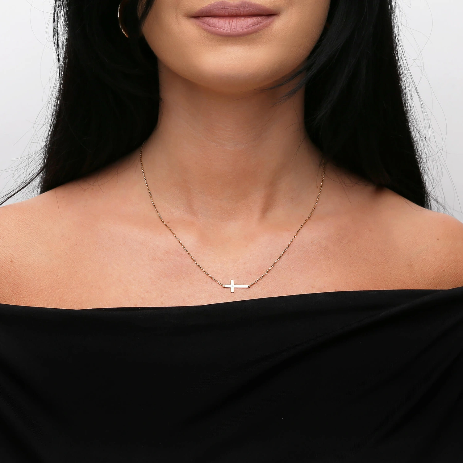 Naszyjnik złoty choker krzyżyk z brylantem 585 celebrytka z krzyżykiem diament