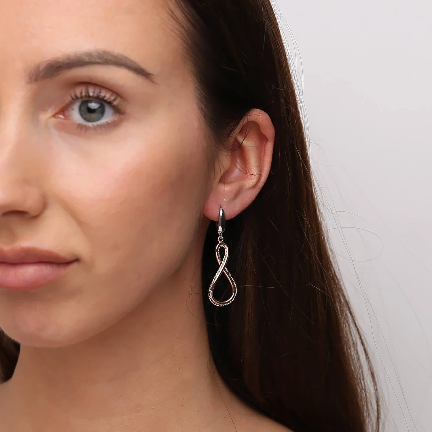 Złote kolczyki 585 wiszące łezki białe różowe złoto angielskie zapięcie