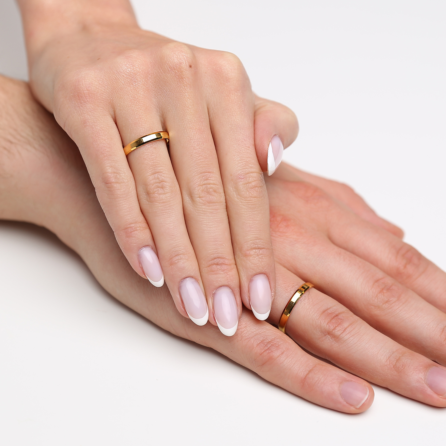 Obrączka ślubna męska: złoto 585, diamentowana, fazowana, 3 mm