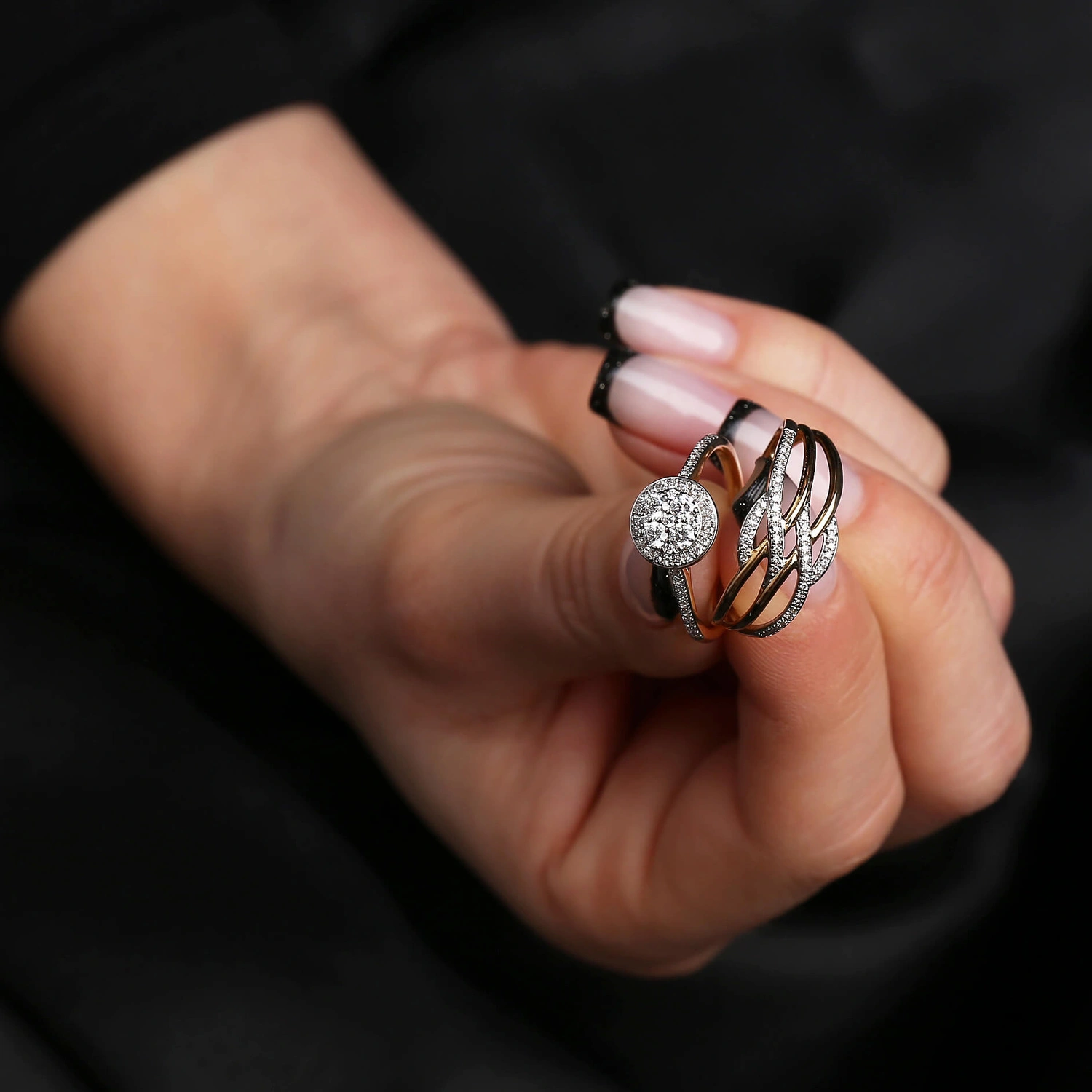 Złoty pierścionek zaręczynowy z diamentami 0,39 ct