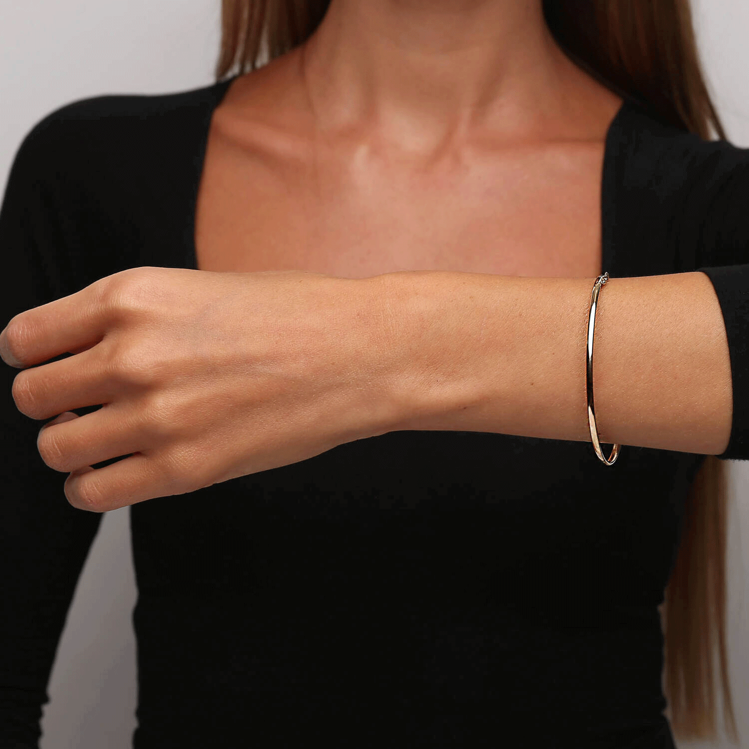 Złota bransoletka bangle 585 sztywna gładka na zatrzask 2,5 mm